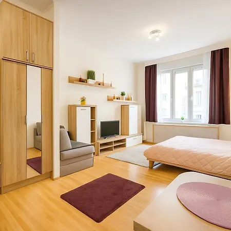 安迪的家庭中央公寓 * 布达佩斯